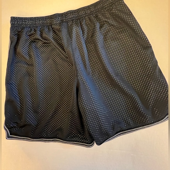 NIKE NAVY BLUE AND WHITE WOMEN’S RUNNING ATHLETIC SHORTS. - Picture 6 of 6